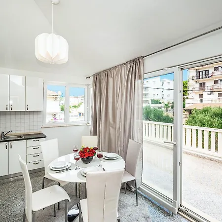 Modern Spacious Villa, 36 Sqm Pool, 70m To - Mediteran 别墅 特罗吉尔