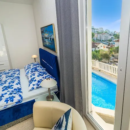 Modern Spacious Villa, 36 Sqm Pool, 70m To - Mediteran 别墅 特罗吉尔